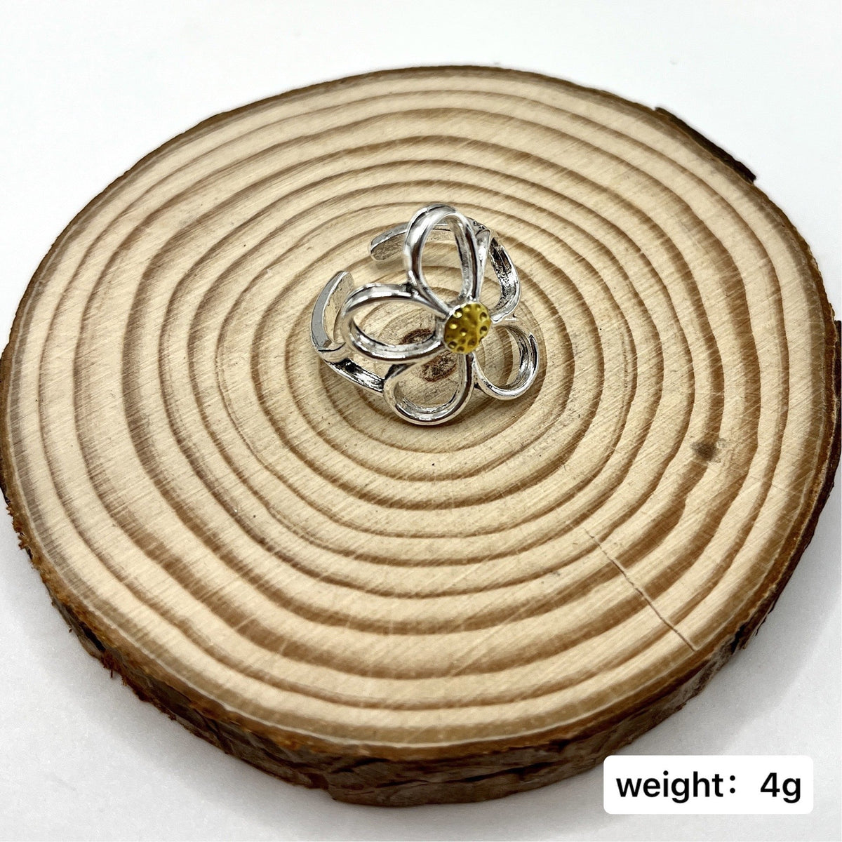 Classic Ring with Timeless Appeal