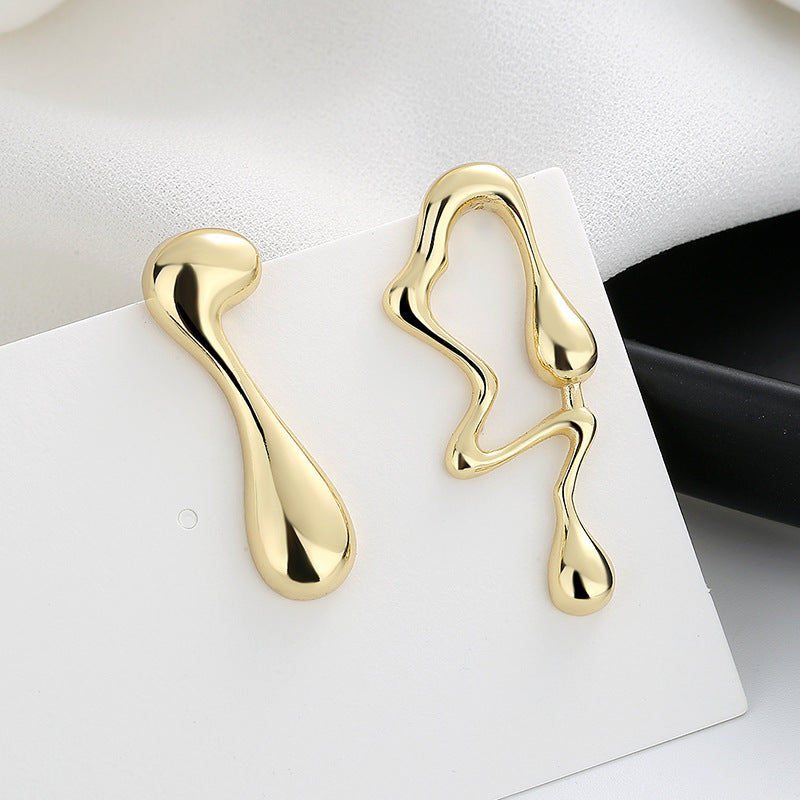 Romantic Gold Earring for Special Moments