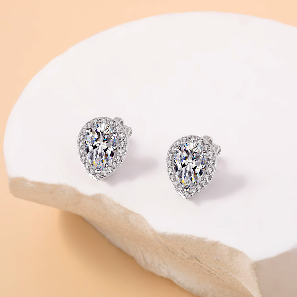 Charming Earring for Any Occasion