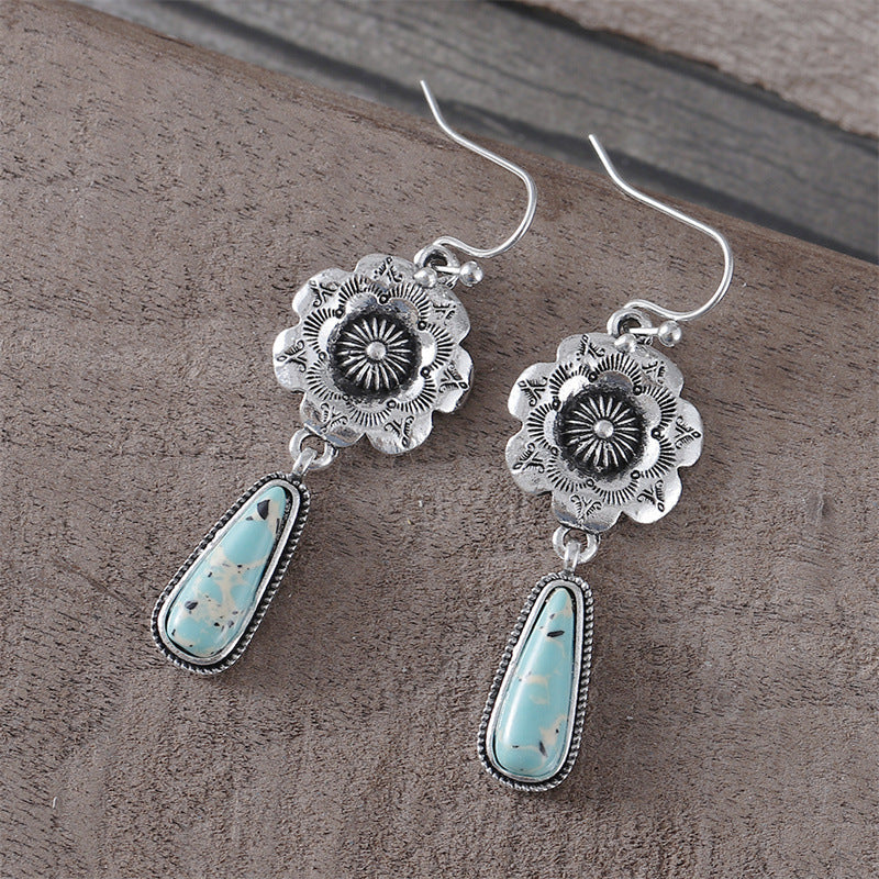 Charming Earring for Any Occasion