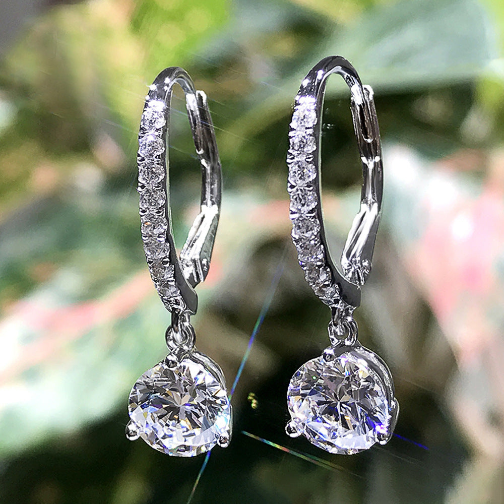 Charming Earring for Any Occasion