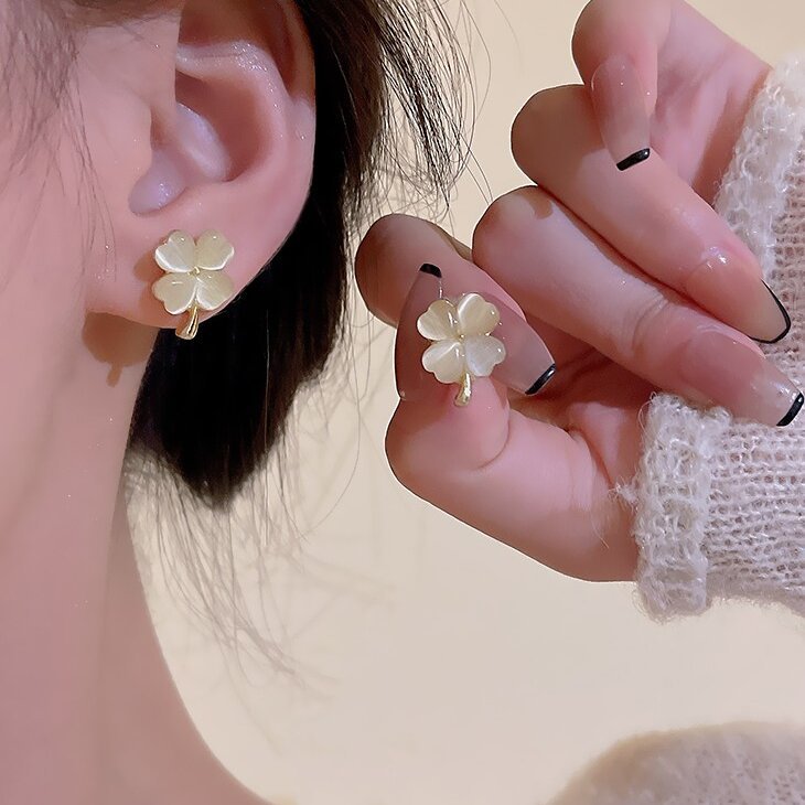 Vintage Handmade Earring