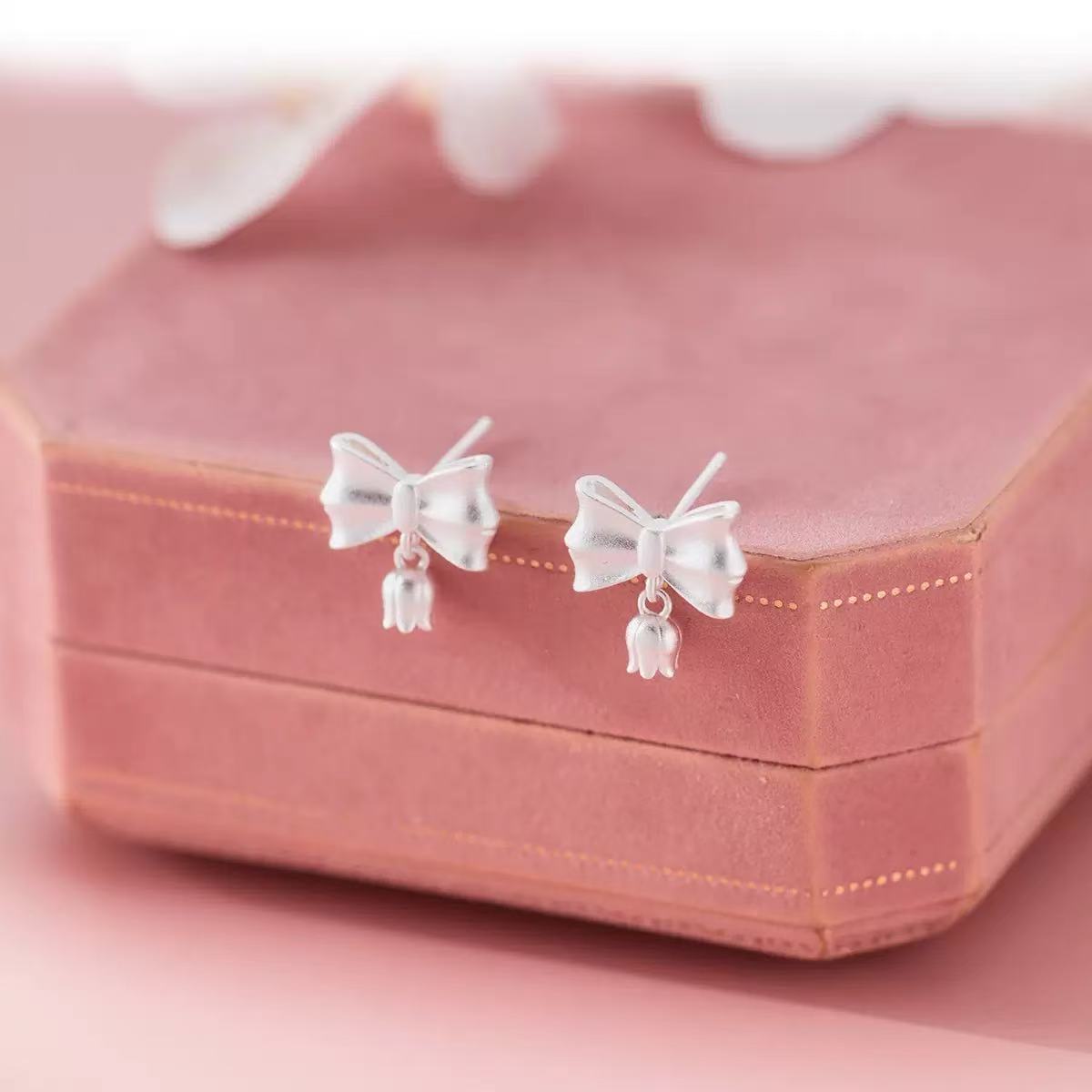 Romantic Earring for Special Moments
