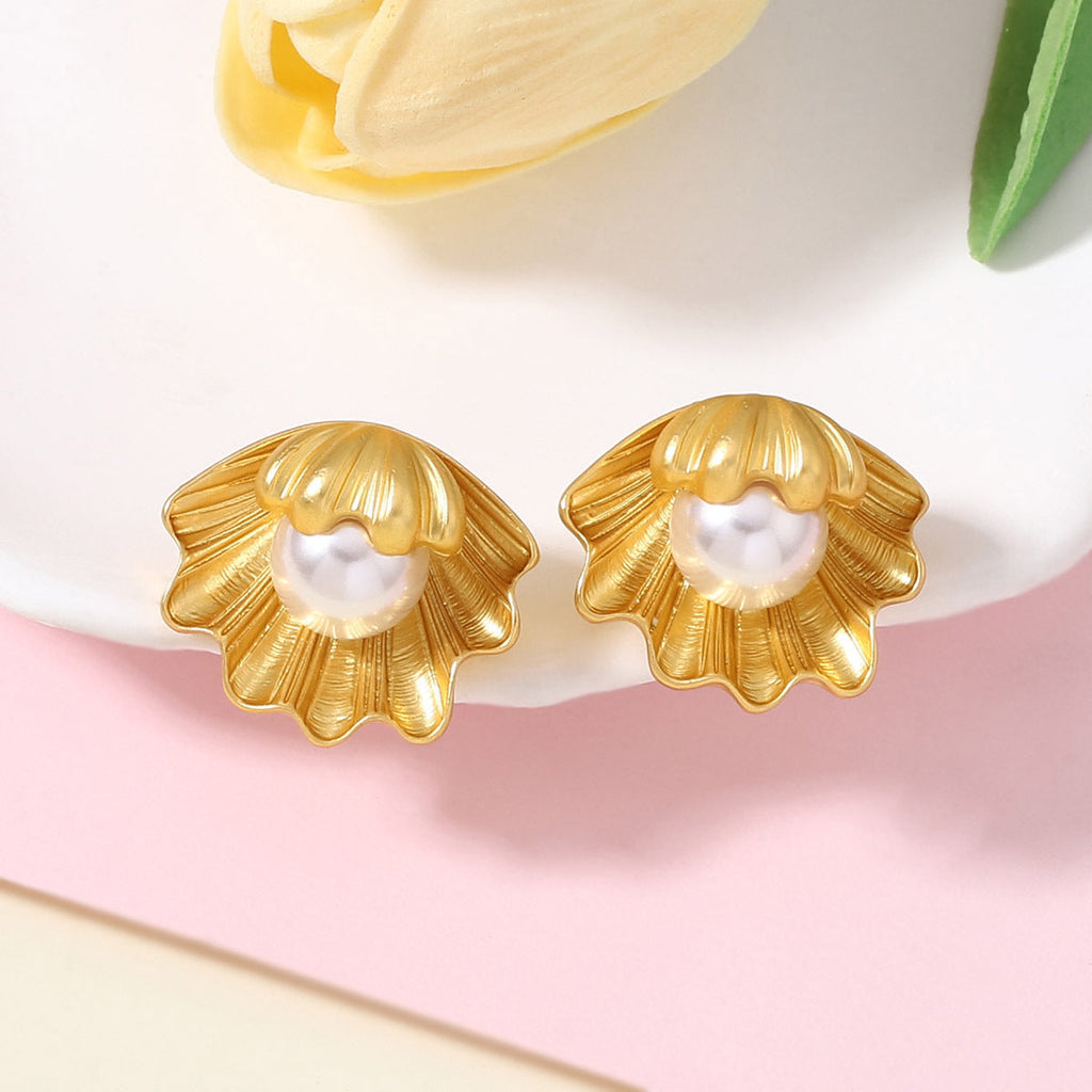 Delicate Artisan Pearl Earring