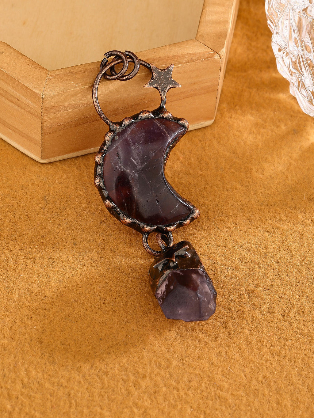 Beautiful Pendant with Unique Style