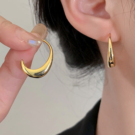 Elegant Gold Earring for Every Occasion