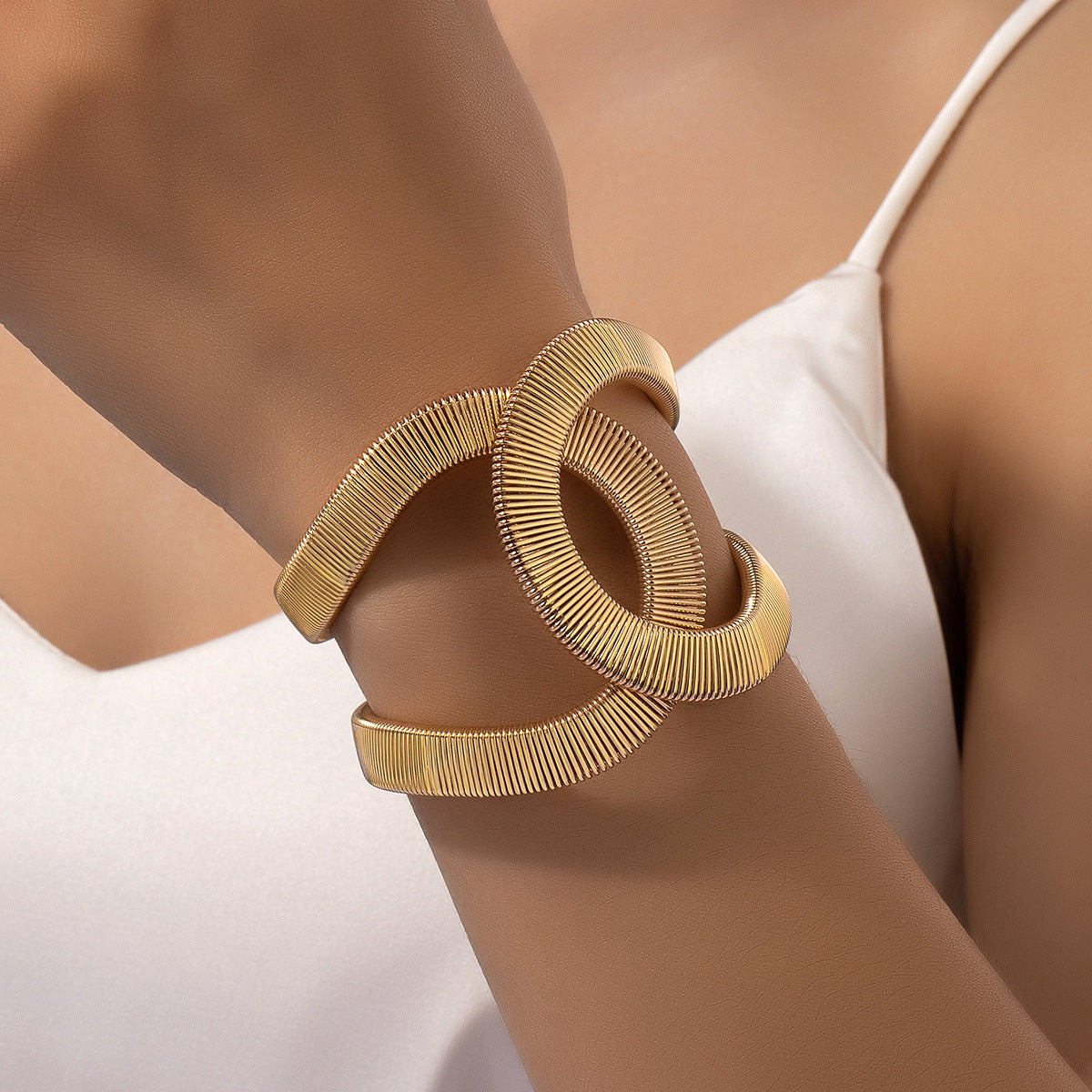 Classic Bracelet with Timeless Appeal
