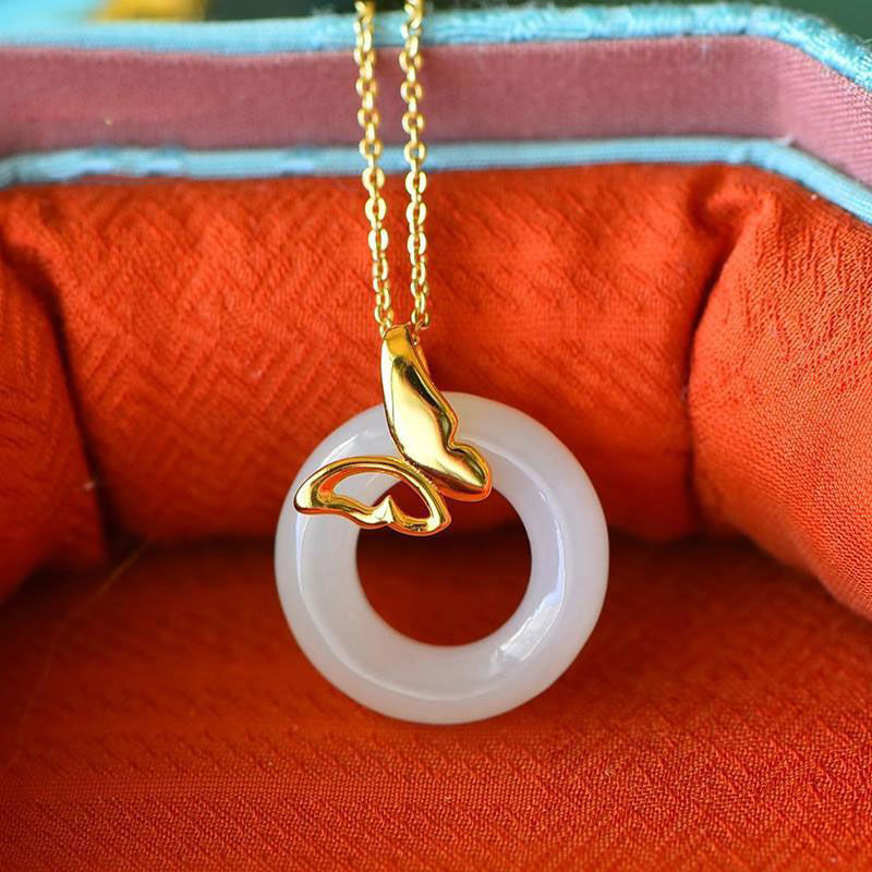 Stunning Gold Necklace for Daily Wear