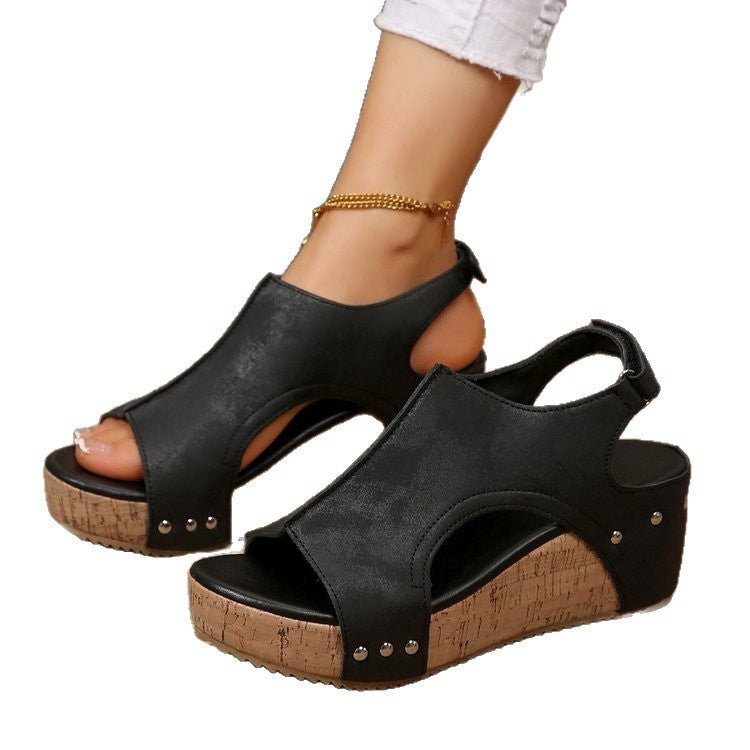 Graceful Orthopedic Sandals for Modern Look