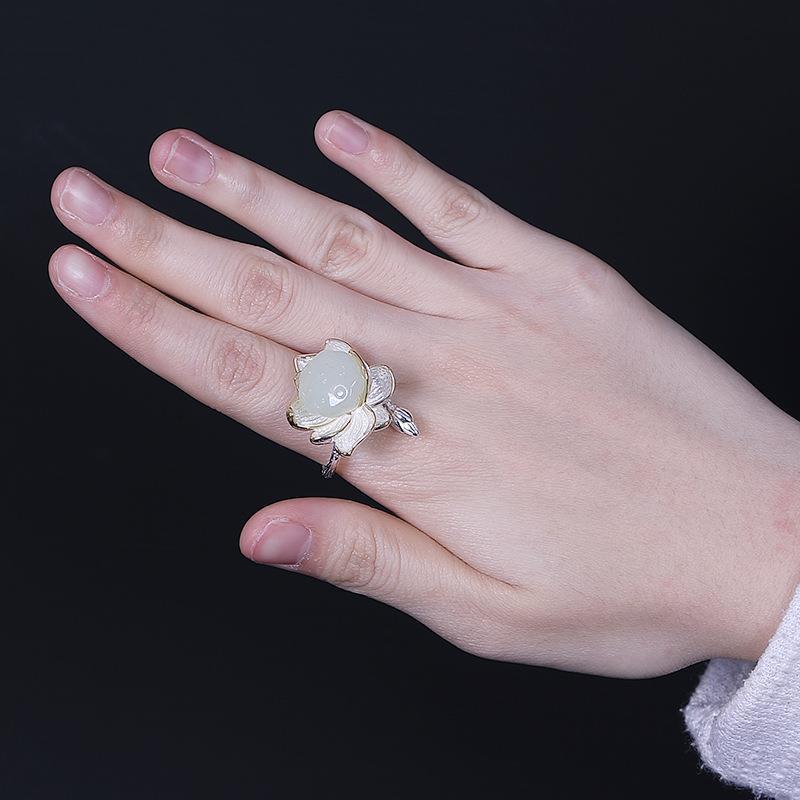 Romantic Gold Ring for Special Moments
