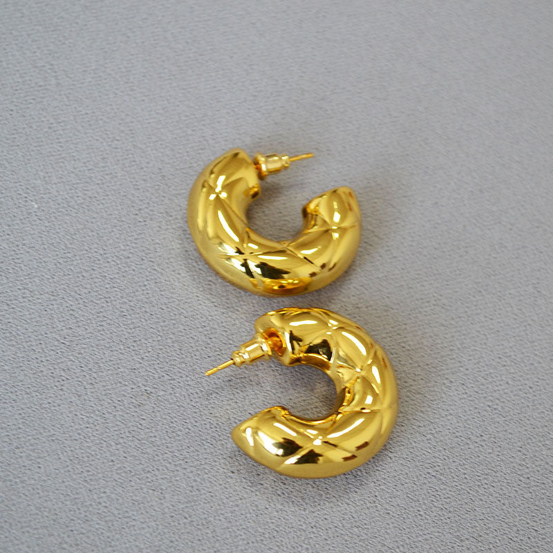 Delicate Artisan Gold Earring
