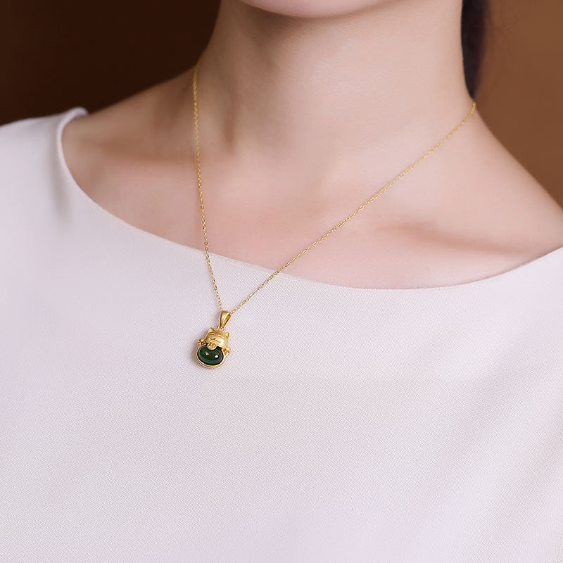 Classic Gold Necklace with Timeless Appeal