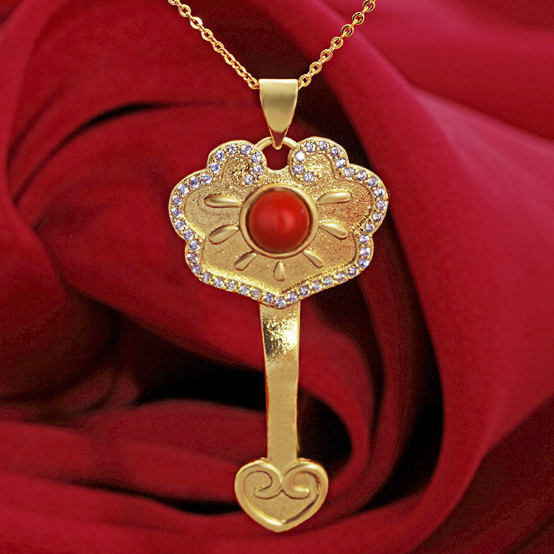 Beautiful Gold Pendant with Unique Style