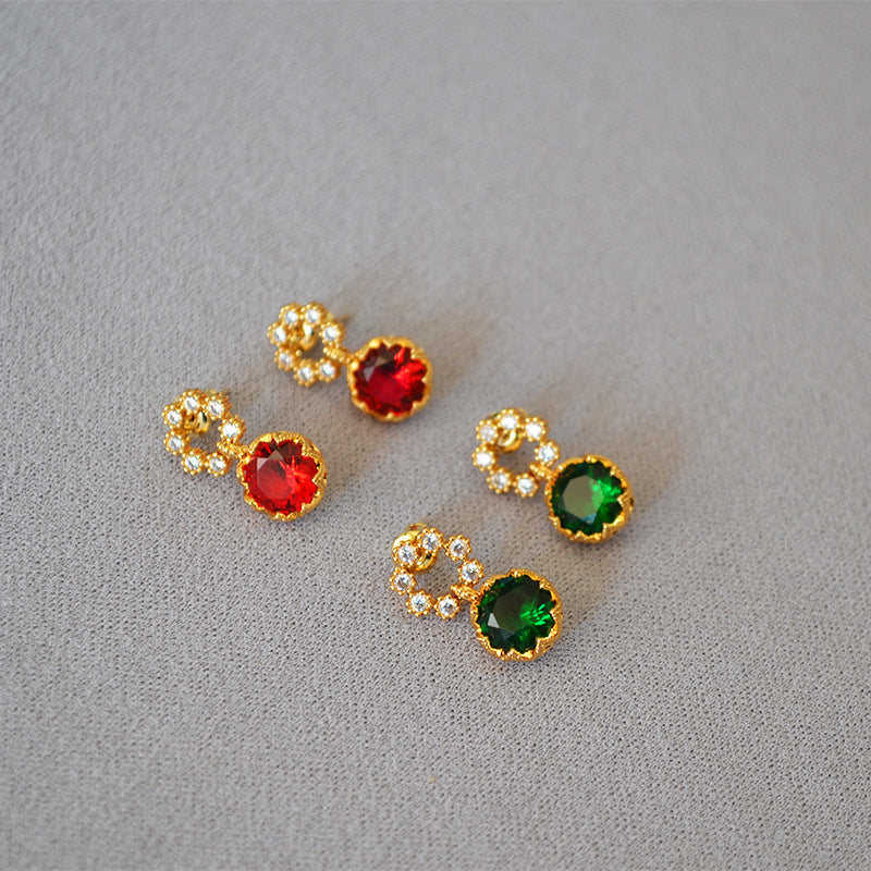 Romantic Silver Earring for Special Moments
