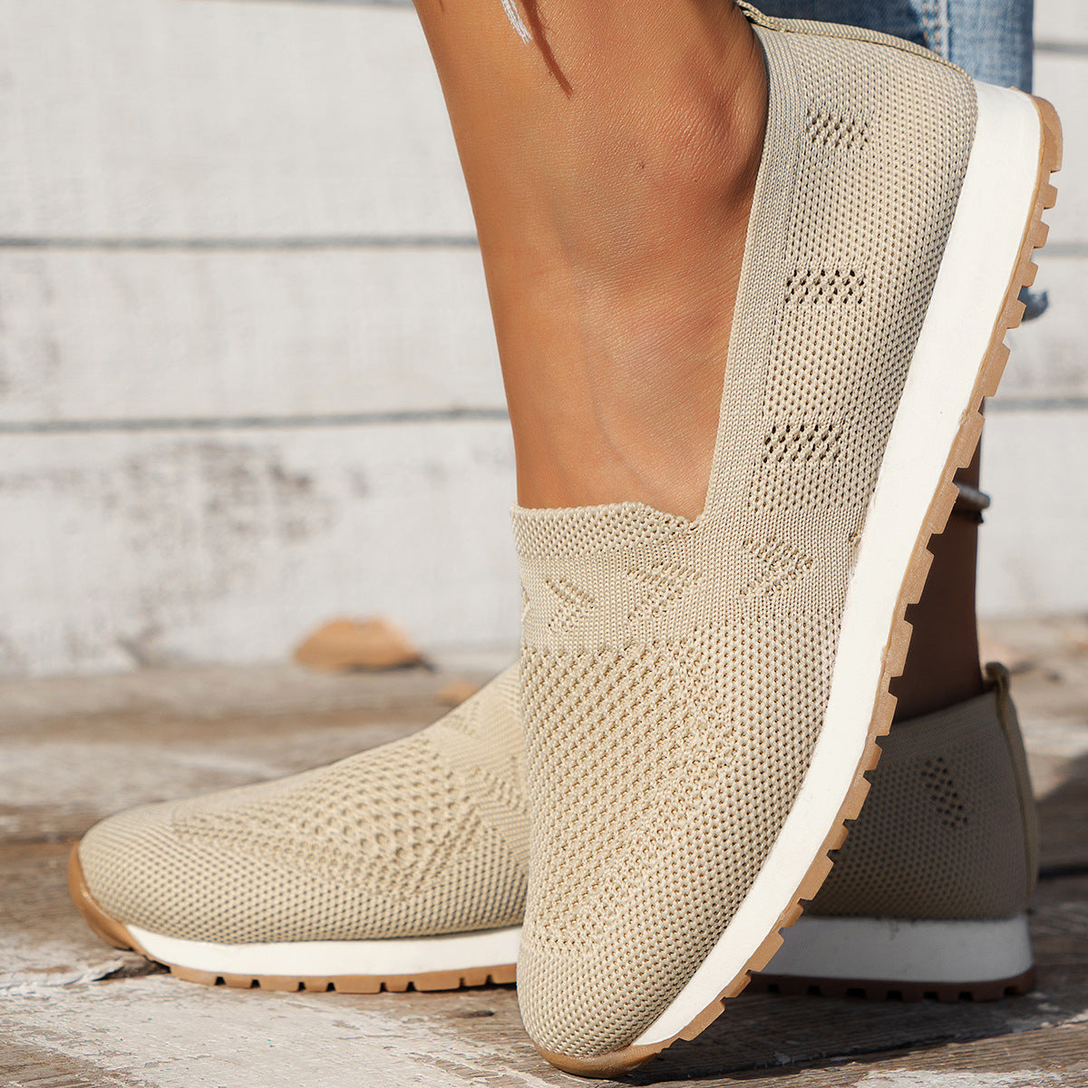 Classic Orthopedic Sneakers with Timeless Style
