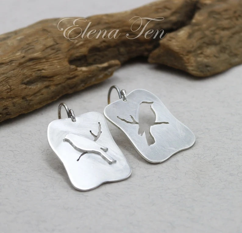 Charming Earring for Any Occasion