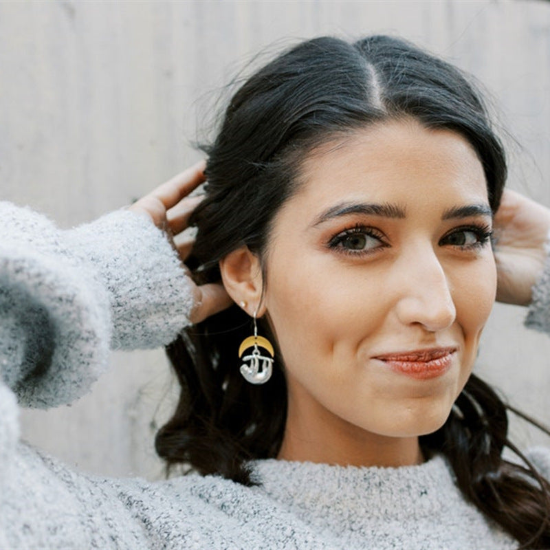 Classic Gold Earring with Timeless Appeal