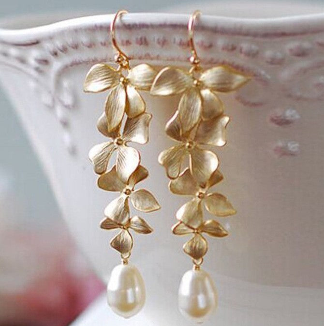 Charming Pearl Earring for Any Occasion