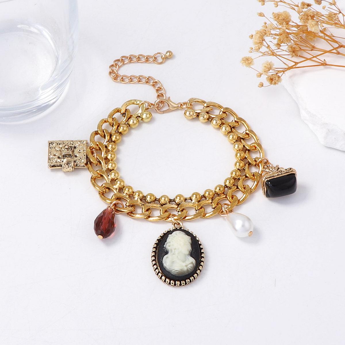 Charming Piece for Any Occasion