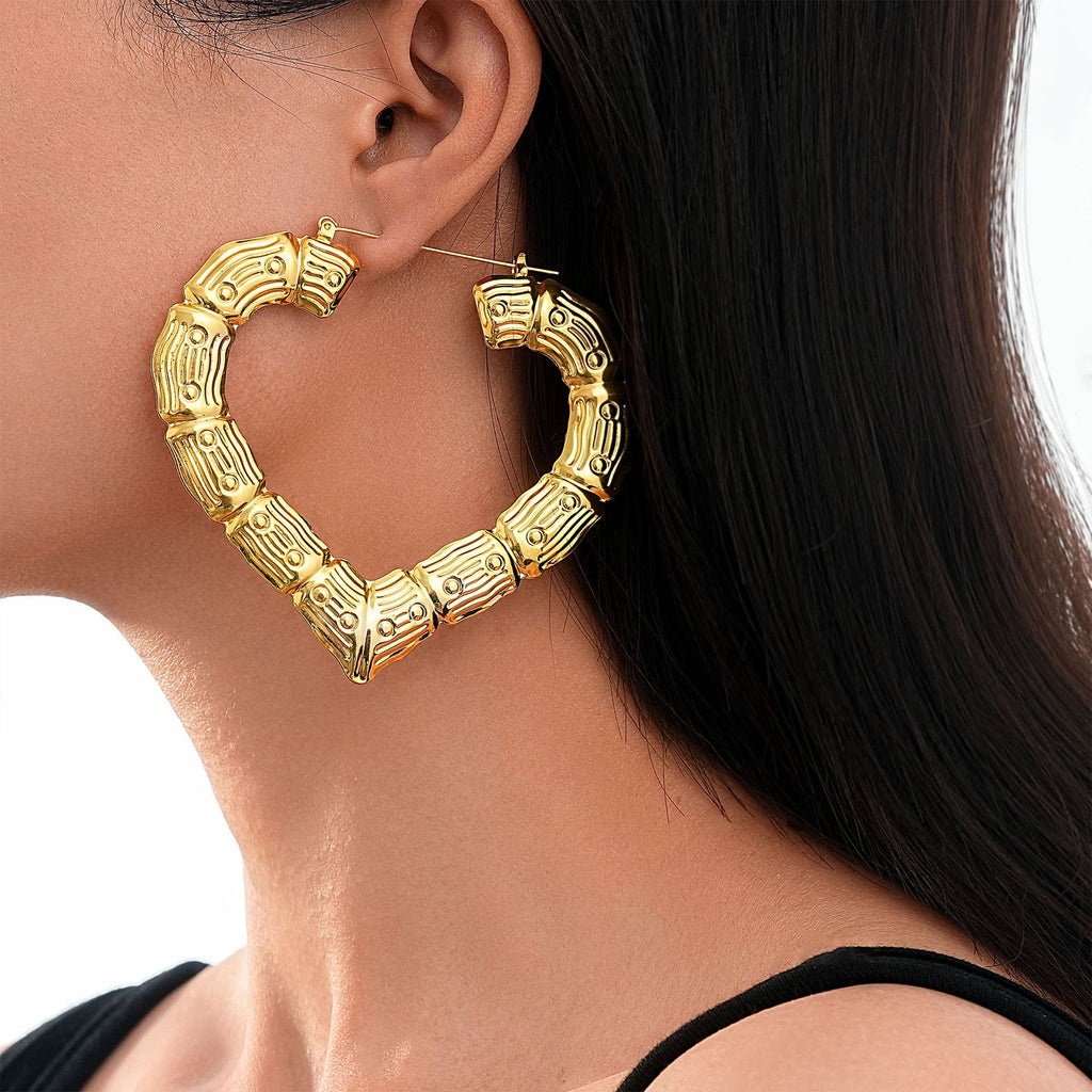 Charming Gold Earring for Any Occasion