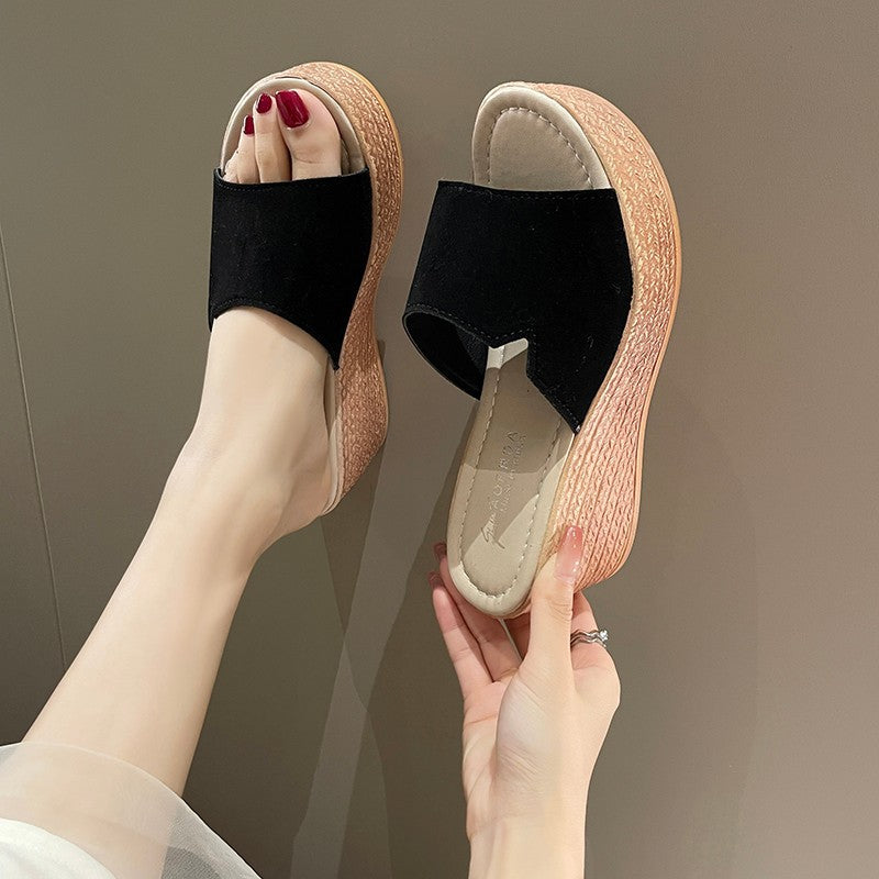 Graceful Orthopedic Sandals for Modern Look