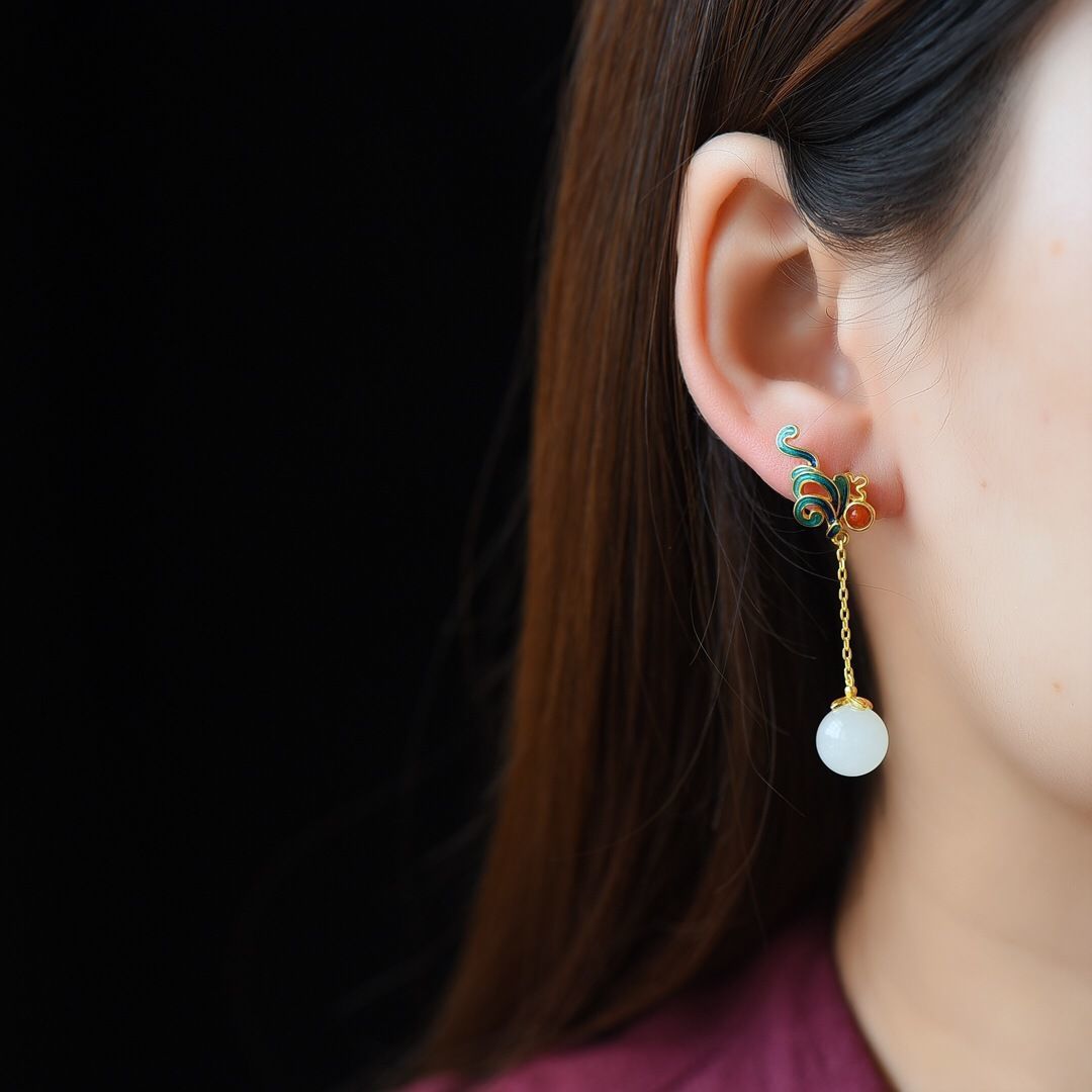 Classic Silver Earring with Timeless Appeal