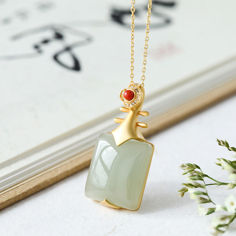 Elegant Silver Pendant for Every Occasion