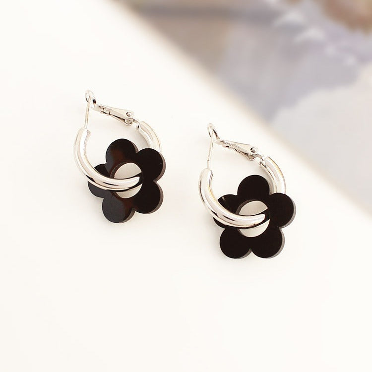 Classic Earring with Timeless Appeal