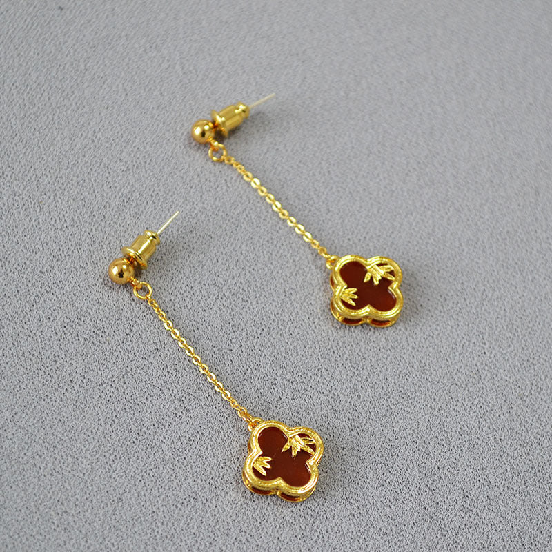 Romantic Silver Earring for Special Moments