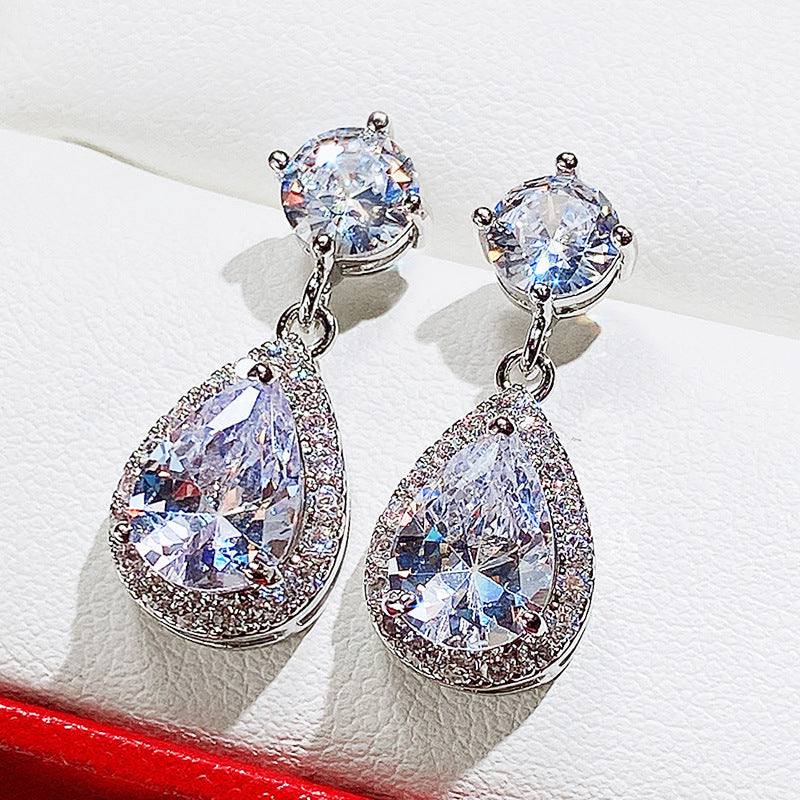 Charming Earring for Any Occasion