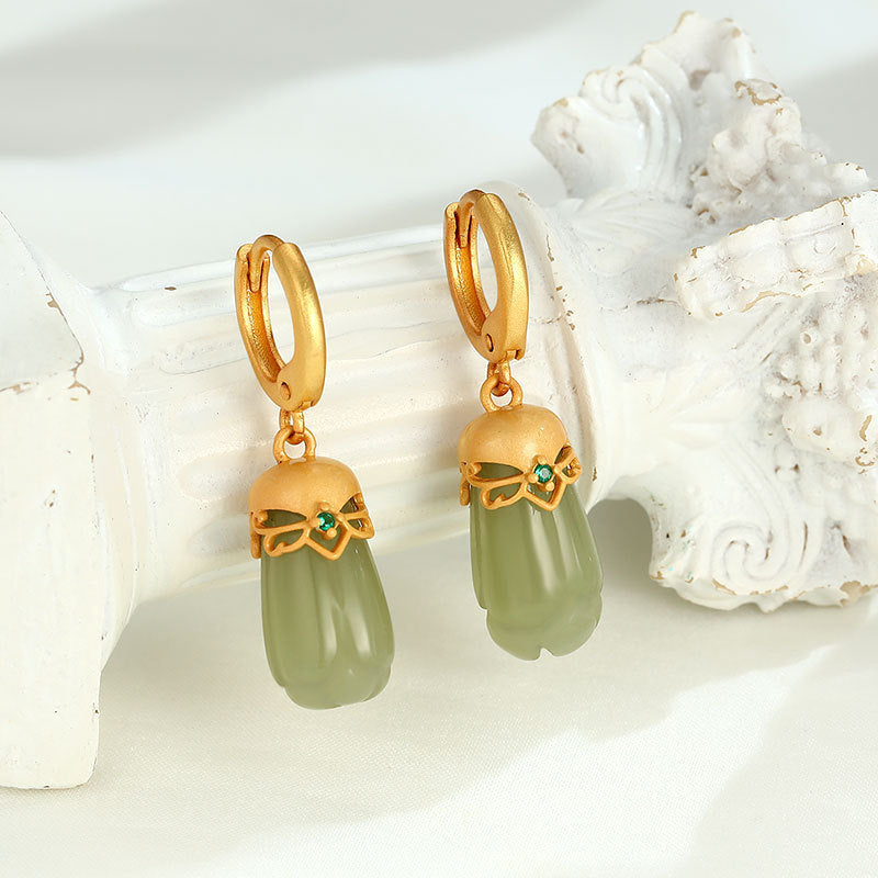 Charming Silver Earring for Any Occasion