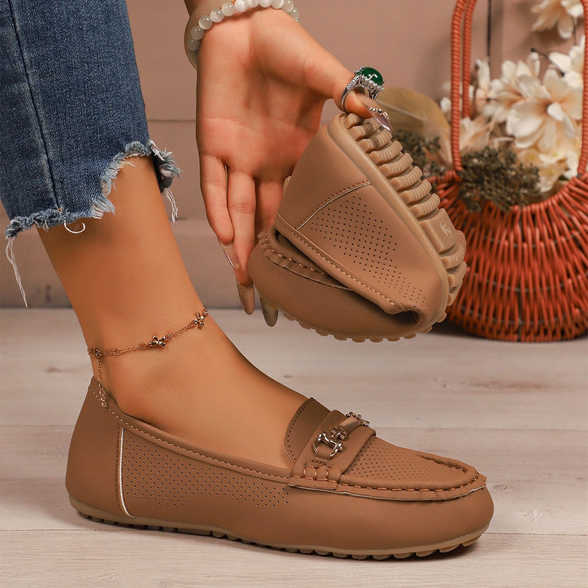Graceful Orthopedic Shoes for Modern Look