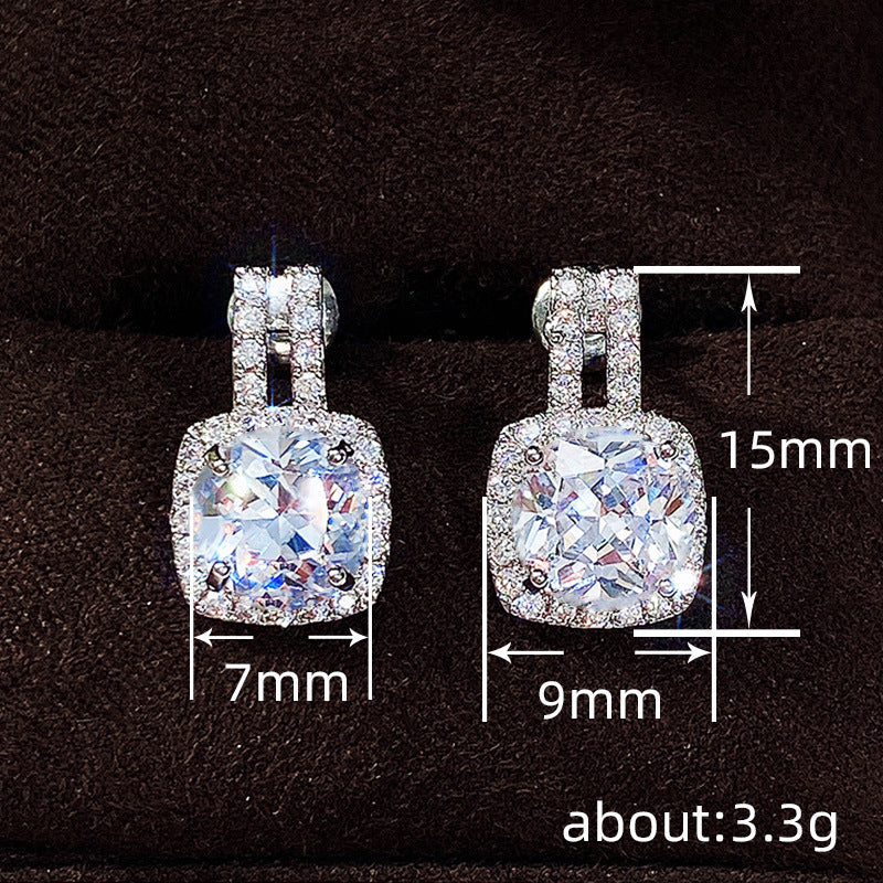 Elegant Earring for Every Occasion