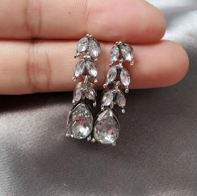 Charming Earring for Any Occasion