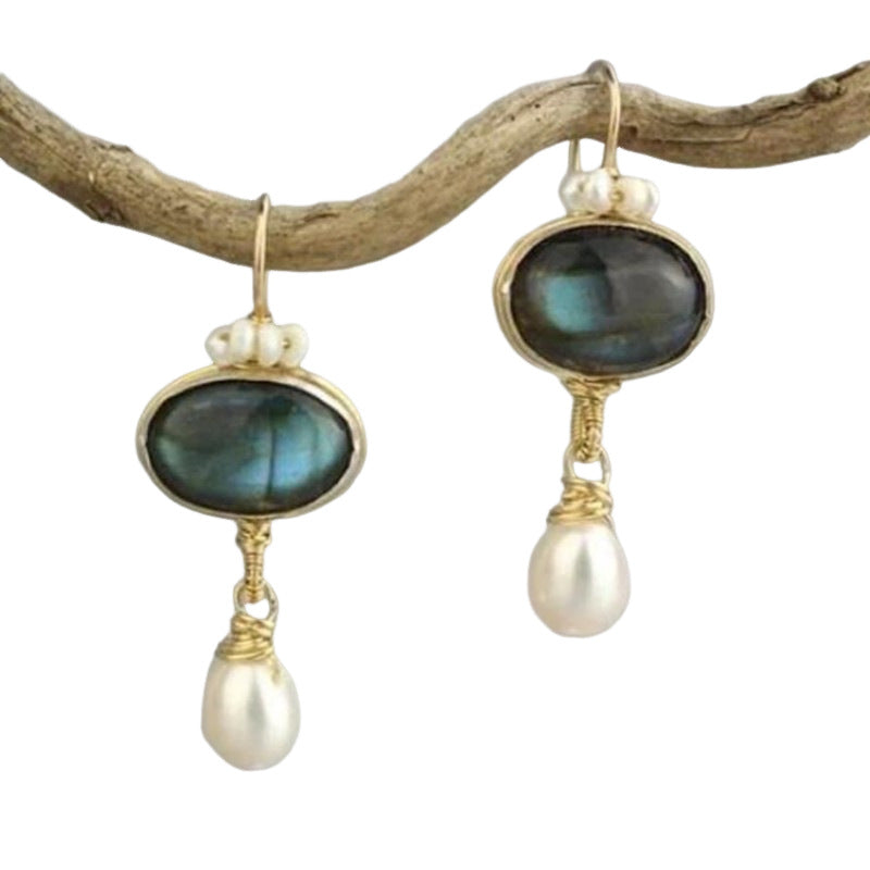 Romantic Pearl Earring for Special Moments