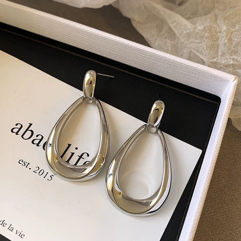 Classic Earring with Timeless Appeal