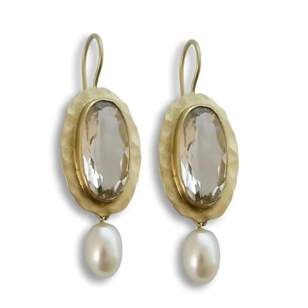 Classic Earring with Timeless Appeal