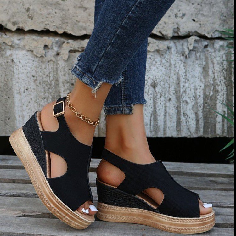 Chic Orthopedic Sandals with Unique Design