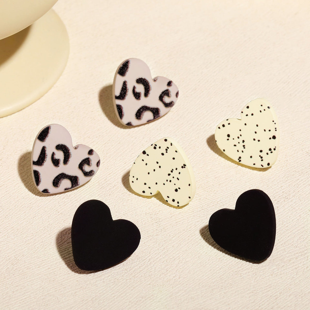 Charming Piece for Any Occasion