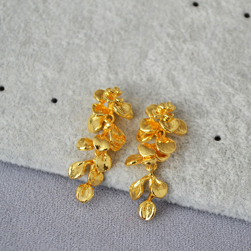 Beautiful Gold Earring with Unique Style