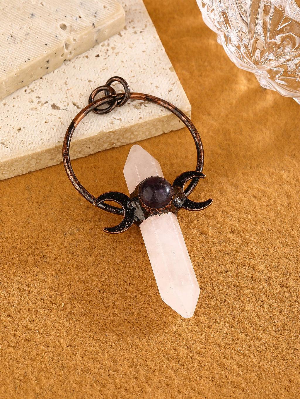 Charming Pendant for Any Occasion
