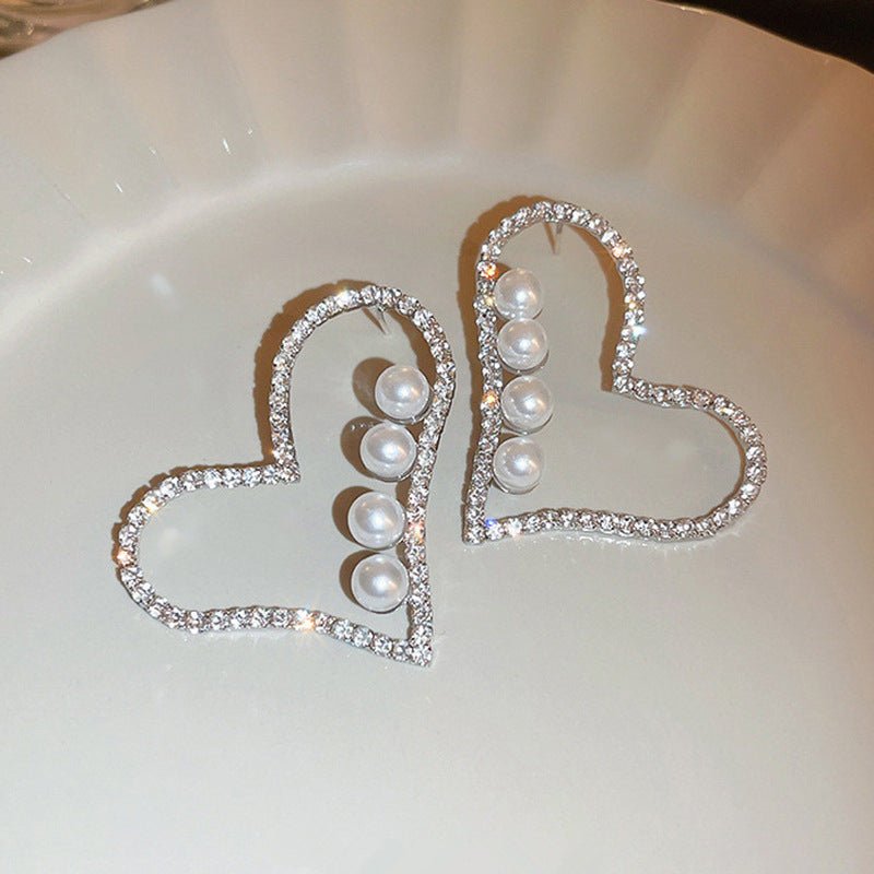 Stunning Pearl Earring for Daily Wear