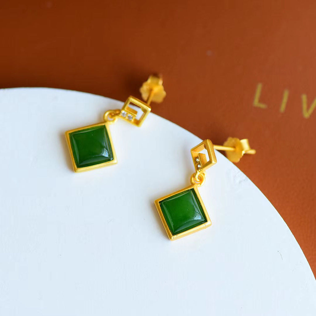 Elegant Gold Earring for Every Occasion