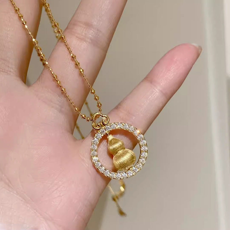 Charming Gold Necklace for Any Occasion