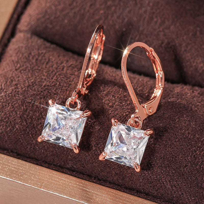Stunning Earring for Daily Wear