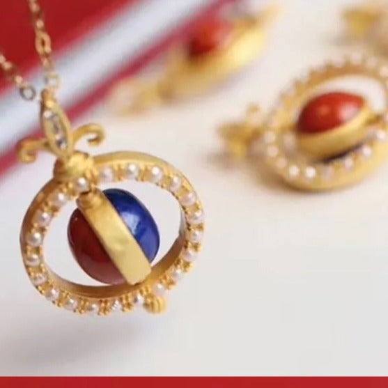 Classic Silver Necklace with Timeless Appeal