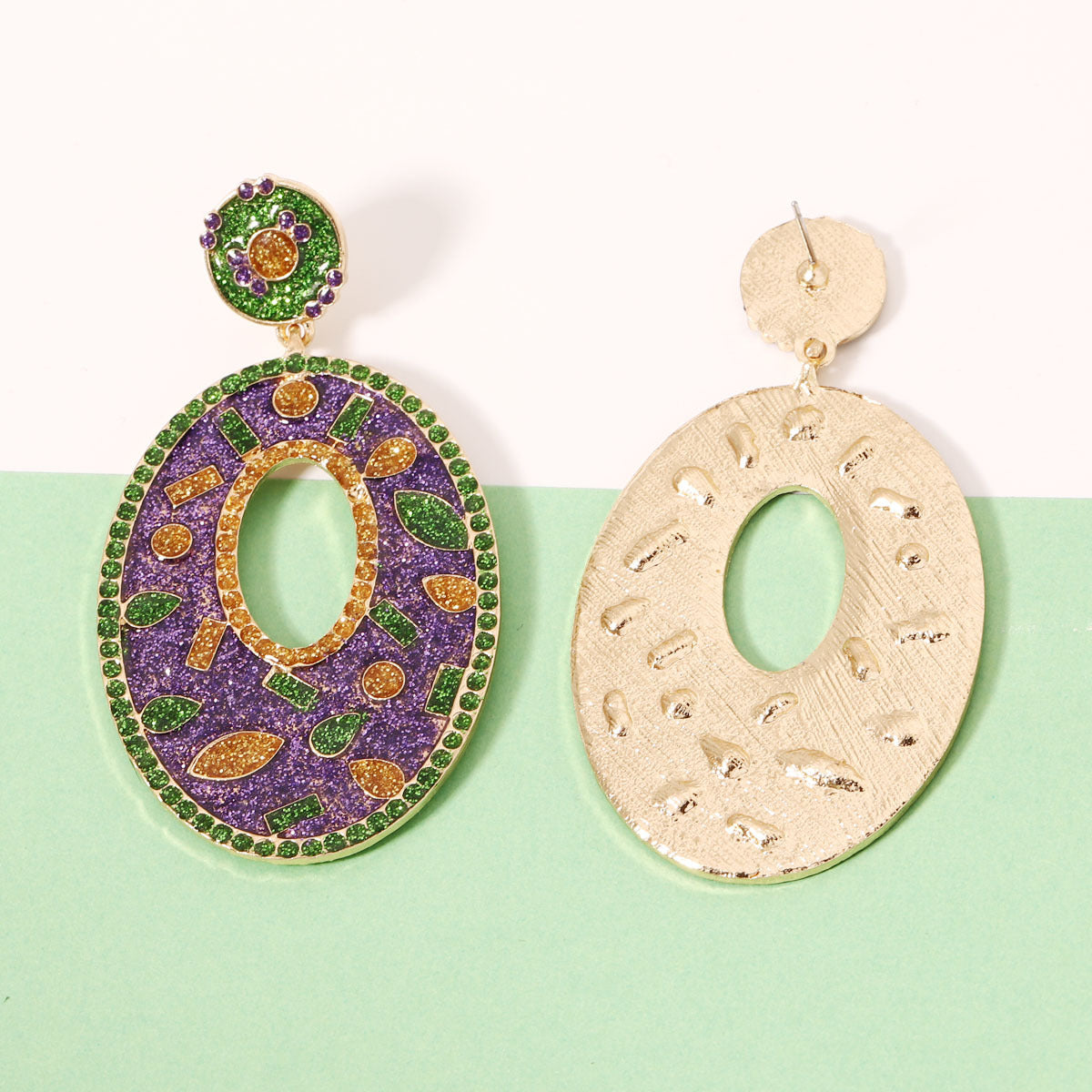 Charming Earring for Any Occasion