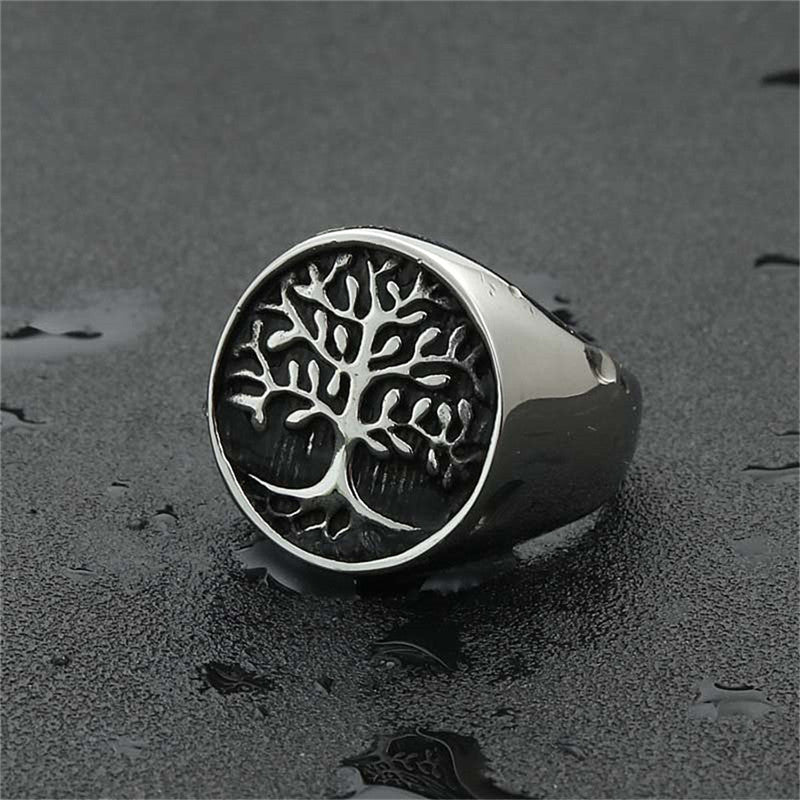 Classic Ring with Timeless Appeal
