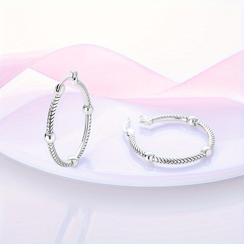 Charming Earring for Any Occasion