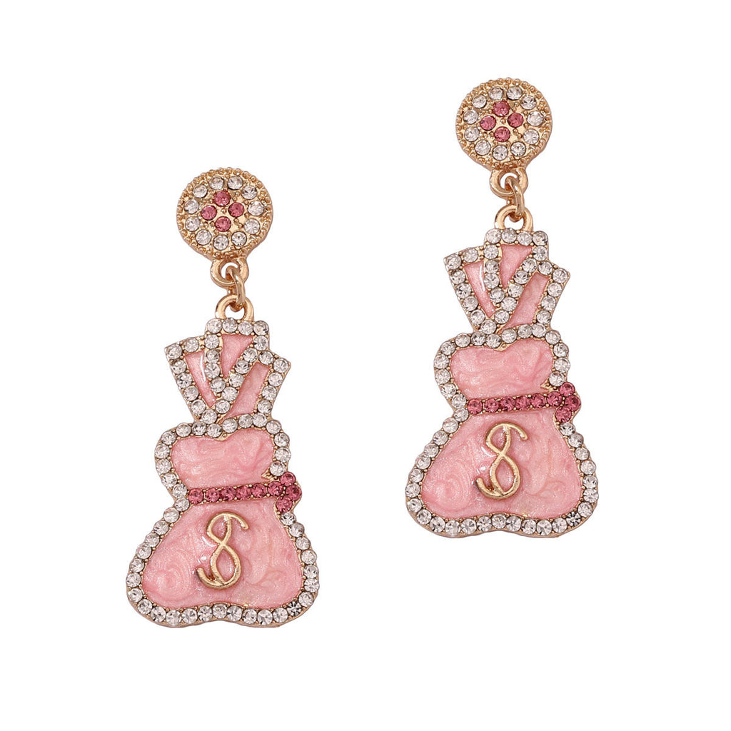 Charming Earring for Any Occasion